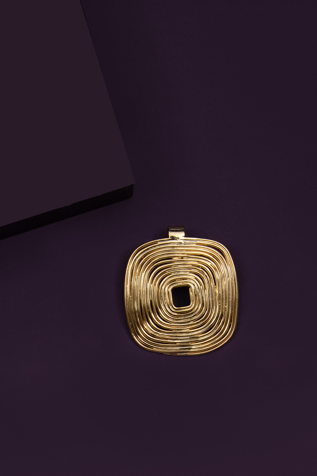 Gold Trilogy Square Pendant - Pehr Adorning Time