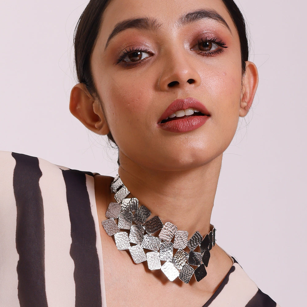 Pehr Etched Collar Necklace | Silver Collar Necklace | HouseofPehr - Image 4