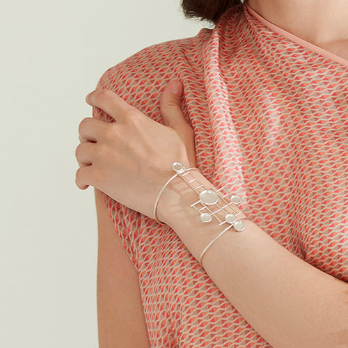 Pehr Cross and Noughts Bracelet | House of Pehr - Image 6