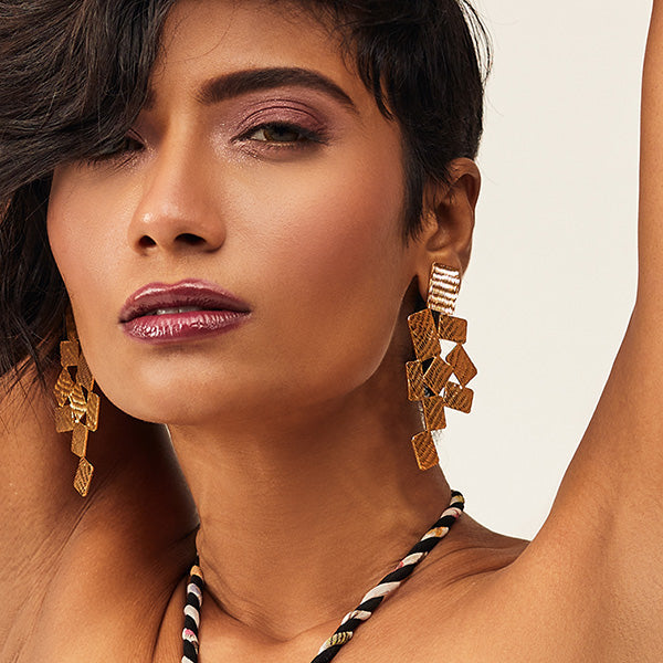 Pehr Etched Earrings | Gold Drop Earrings | House of Pehr - Image 8
